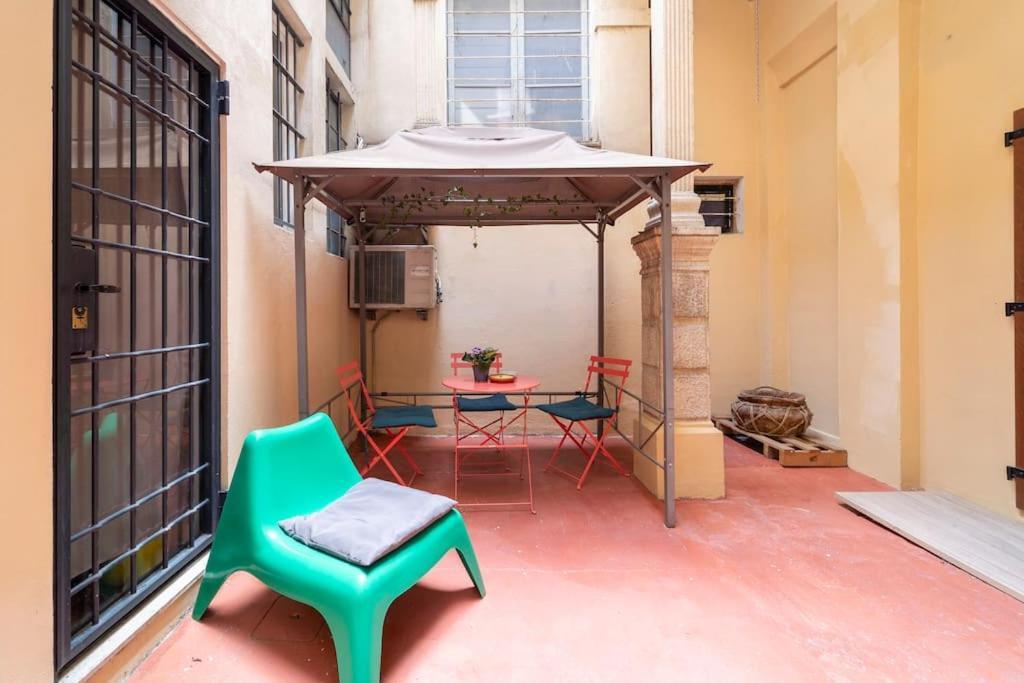 Central And Cozy Loft With Courtyard Bologna Eksteriør bilde